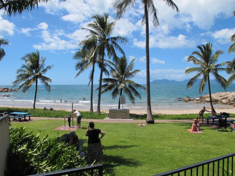 Rose Bay Resort Bowen Exterior foto